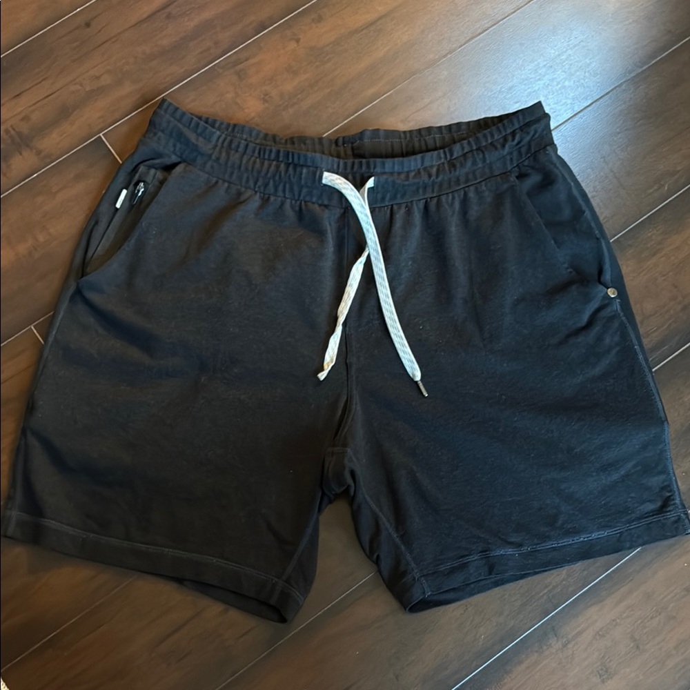 Vuori Black Athletic Shorts Lightweight Elastic Waist